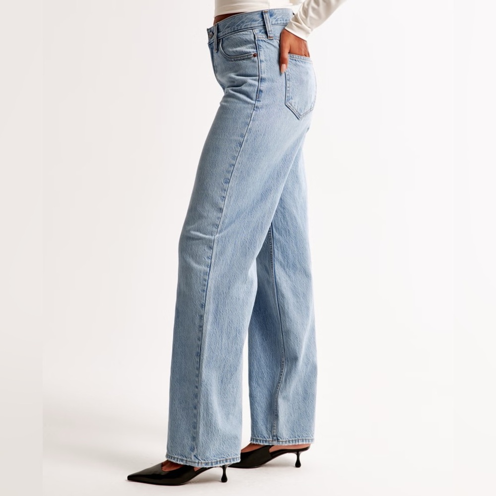 Abercrombie and Fitch Loose High Rise Jean Size 28/6 Short - Picture 8 of 8